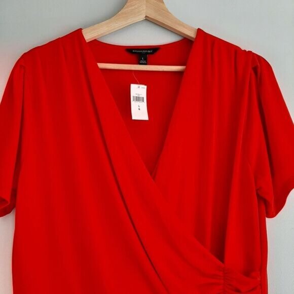 BANANA REPUBLIC Surplice Stretch Faux Wrap Blouse Top Red Sz L - Picture 2 of 11